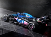 开云体育- 令人震惊的骑鲨鱼比赛 